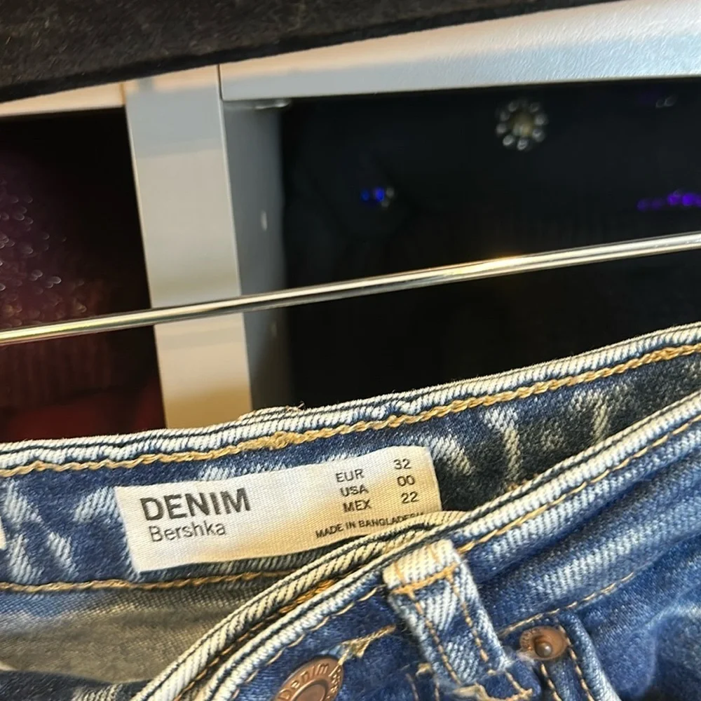 Berhska blue raw hem 4 pocket high rise jean skirt size 00